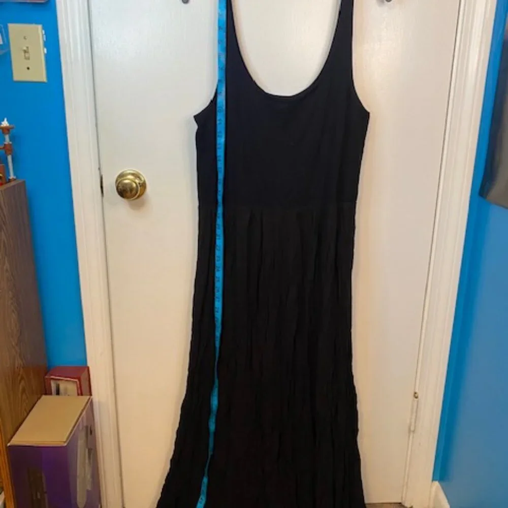 Lou & Grey Long Black Sleeveless dress - Picture 6 of 7